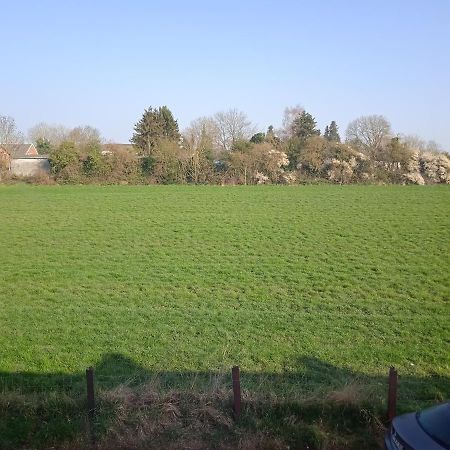 Sweet Home 2 Charleroi Luaran gambar
