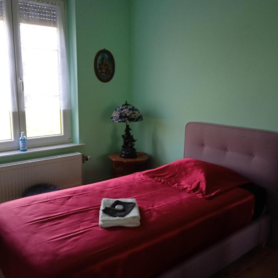 Sweet Home 2 Charleroi Luaran gambar