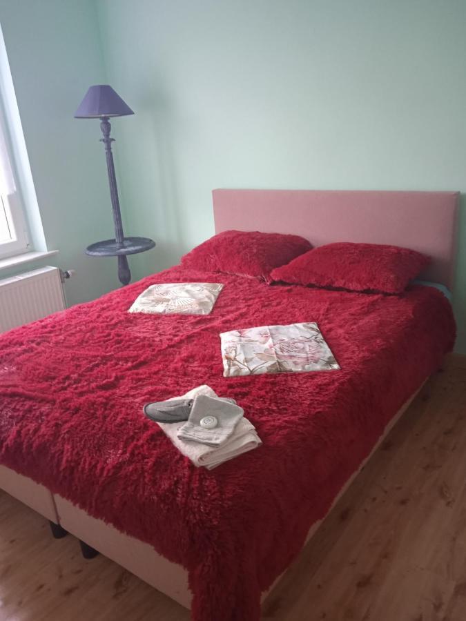 Sweet Home 2 Charleroi Luaran gambar